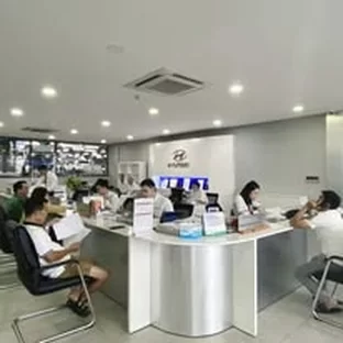 Hình ảnh hoạt động tư vấn xe tại Khánh Hòa